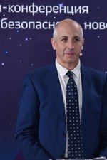 Leonid Konik
