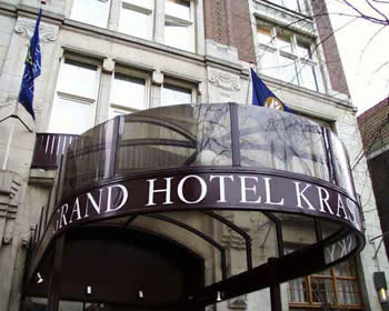Grand Hotel Krasnapolski Entrance